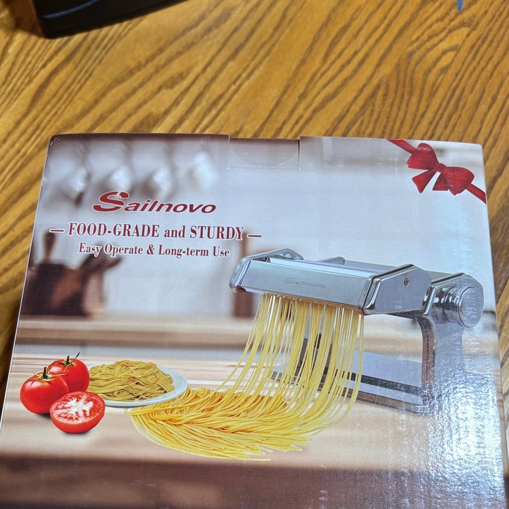 Stainless Steel Pasta Maker-NEW-Never opened- additional accessories included
